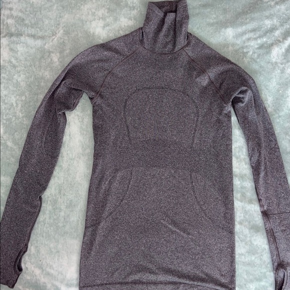 EUC Turtleneck Swiftly Speed Size 4 - Picture 1 of 1